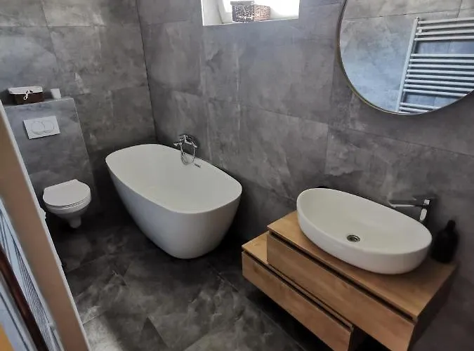 Konfidenca Биоград-на-Мору