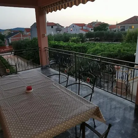 Konfidenca Biograd Na Moru