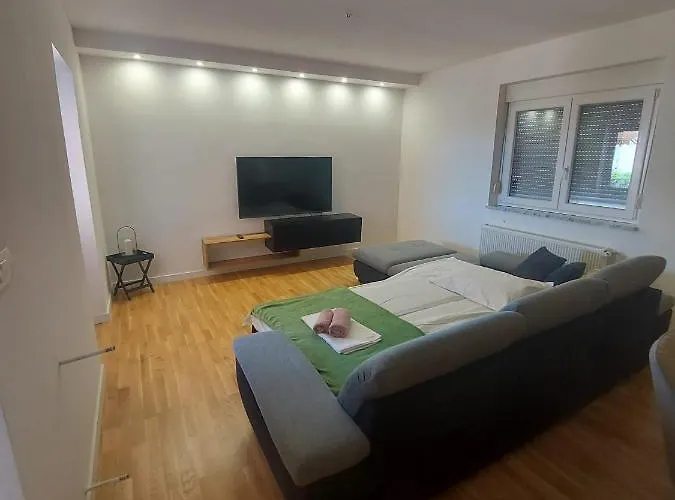 アパート Konfidenca ビオグラード・ナ・モル